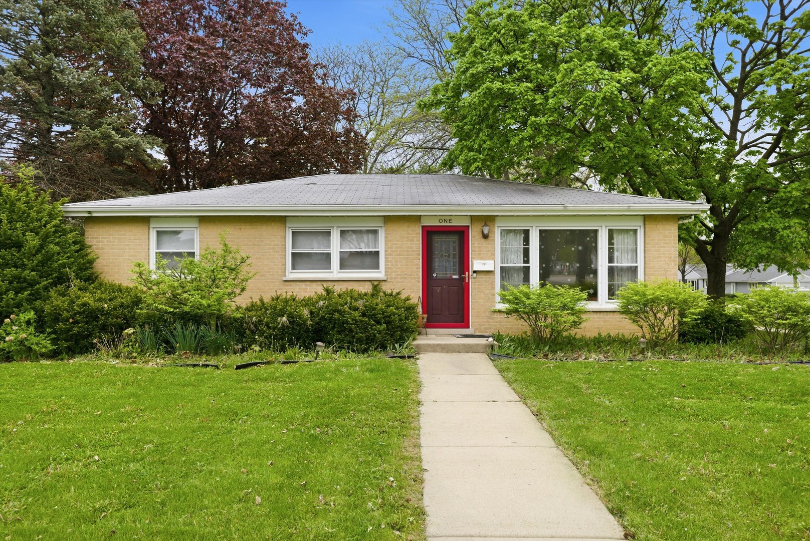 1 North Edward Street Mount Prospect, IL 60056 - Photo 2 of 25