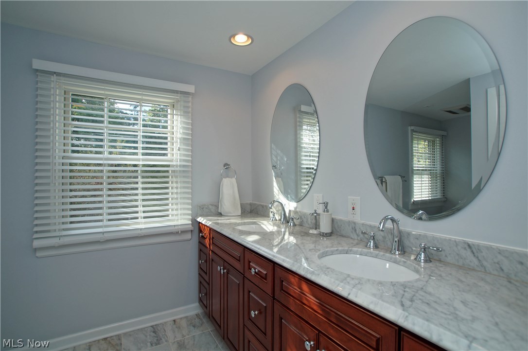 2839 Manchester Road Shaker Heights, OH 44122 - Photo 17 of 29 Gallery Image 17