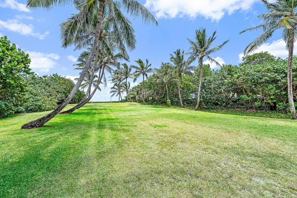 $20,000 | 5 North Beach Road, Jupiter Island, FL 33455