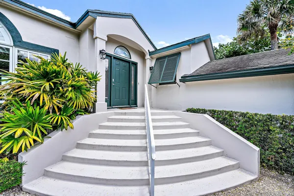 $20,000 | 5 North Beach Road, Jupiter Island, FL 33455