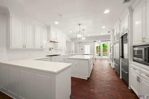 $635,000 | 6042 Riverbrook Drive, Baton Rouge, LA 70820