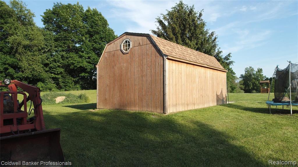 2631 Tozer Road North Branch, MI 48461 - Photo 10 of 45 Gallery Image 10
