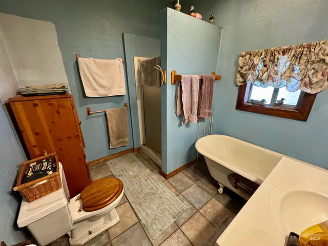 $225,000 | 412 Walnut Street, Nezperce, ID 83543