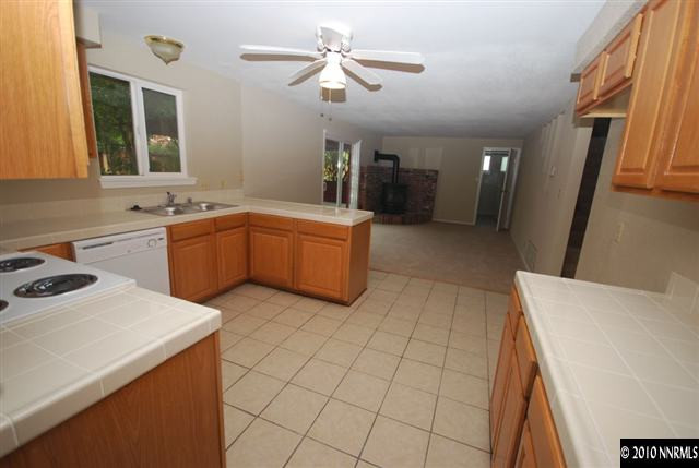 2885 Santa Ana Drive Reno, NV 89502 - Photo 4 of 13 Photo 4