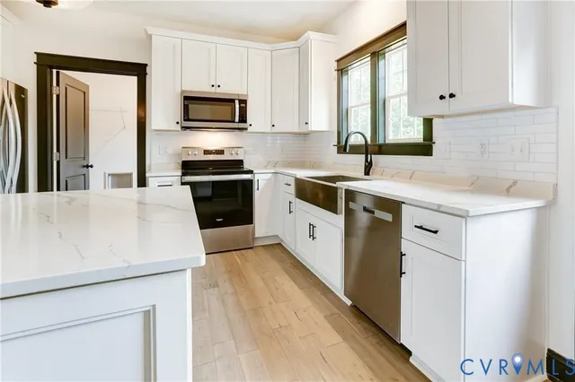 $665,000 | 170 Glenmore Lane, Keswick, VA 22947