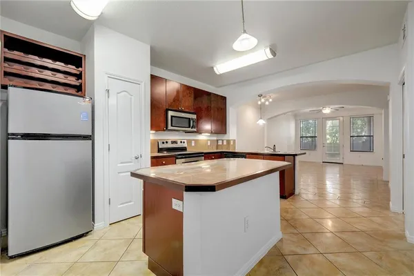 $2,200 | 2505 San Gabriel Street, Unit 206, Austin, TX 78705