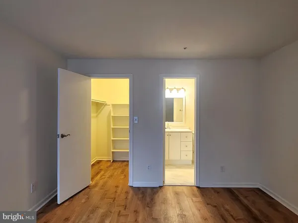 $2,050 | 18512 Boysenberry Drive, Unit 129, Gaithersburg, MD 20886