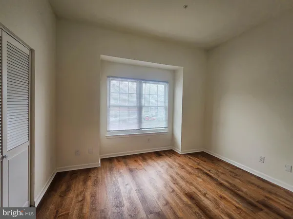 $2,050 | 18512 Boysenberry Drive, Unit 129, Gaithersburg, MD 20886