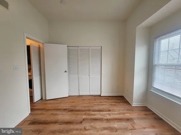 $2,050 | 18512 Boysenberry Drive, Unit 129, Gaithersburg, MD 20886