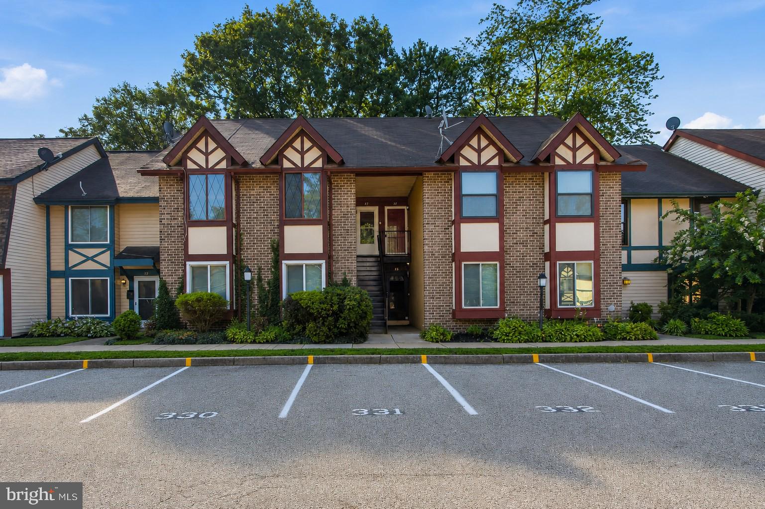 141 Chelsea Circle Clementon, NJ 08021 - Photo 1 of 17 Welcome to 141 Chelsea Circle in Clementon, NJ