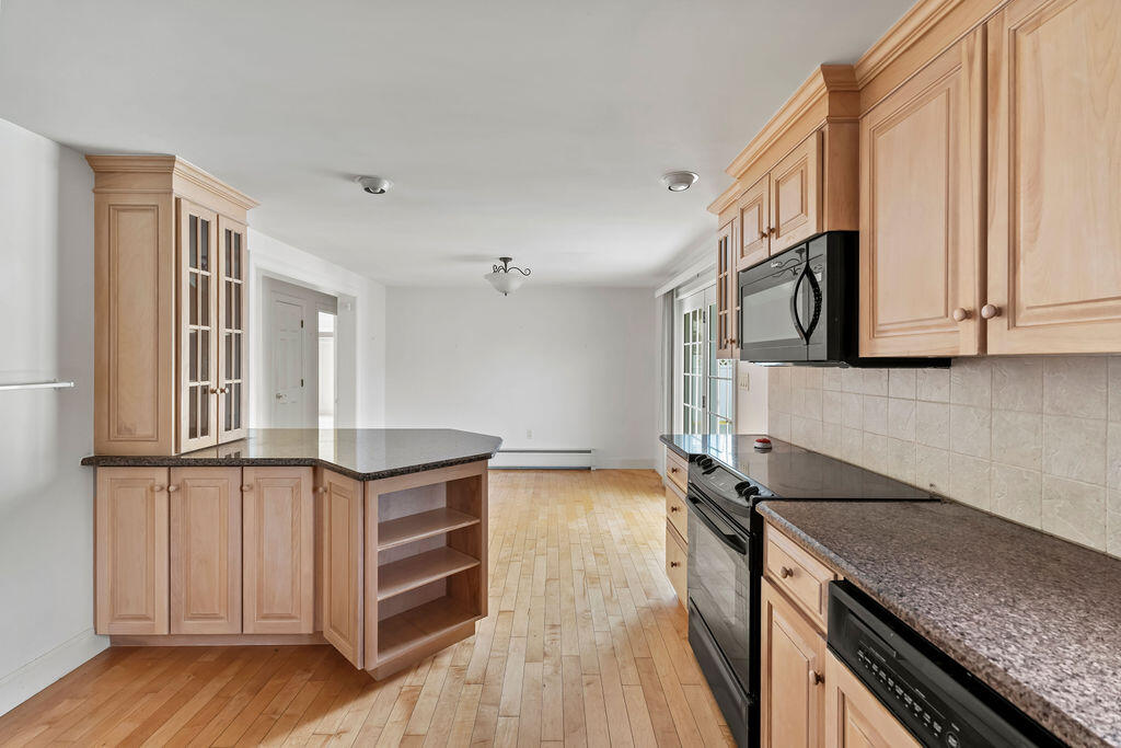 50 Laurel Circle Bangor, ME 04401 - Photo 7 of 38 DSC03699