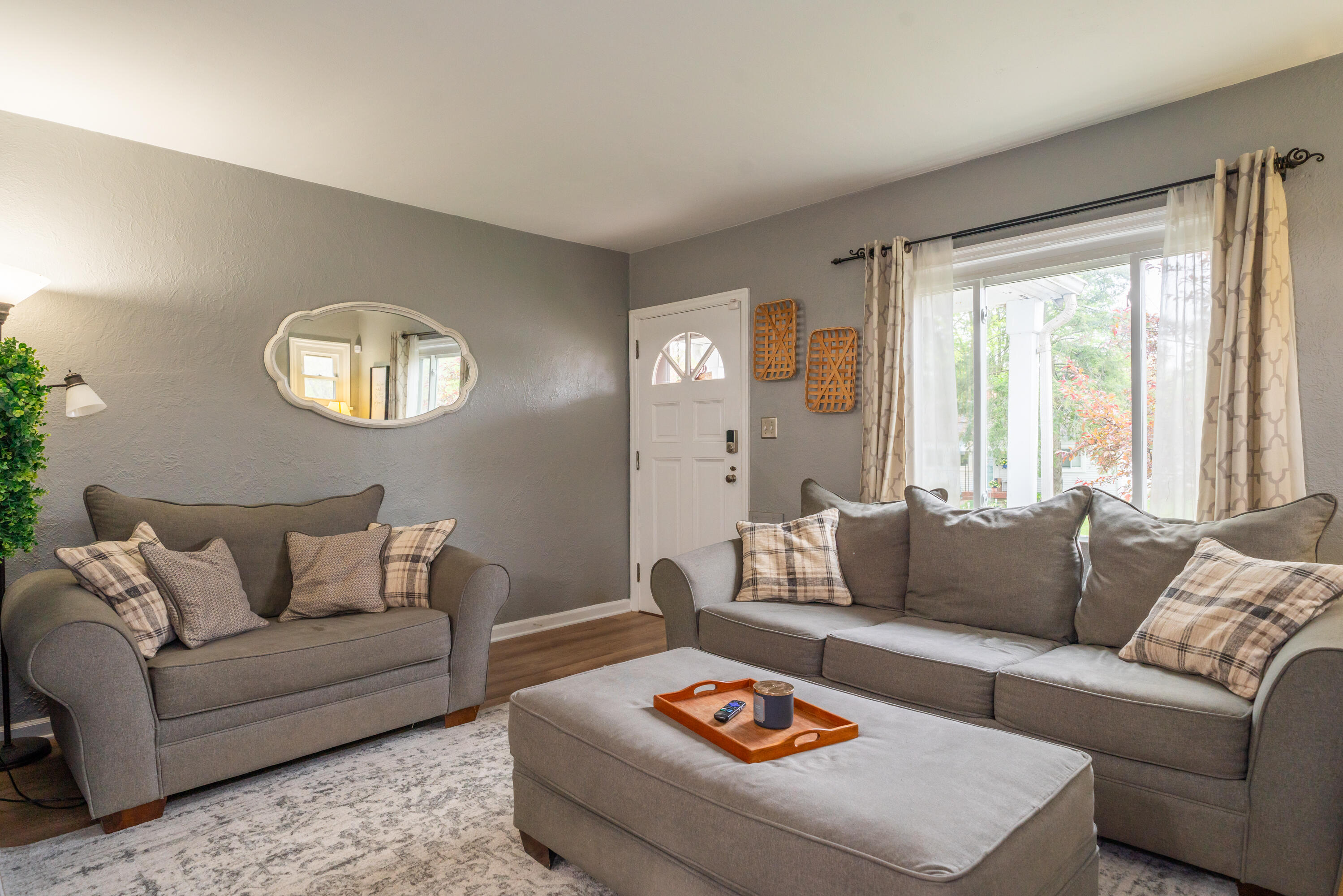 1465 Springhill Avenue Kettering, OH 45409 - Photo 4 of 60