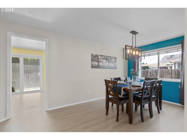 $535,000 | 387 Southeast 7th Avenue, Canby, OR 97013