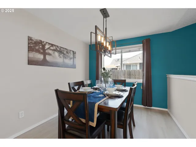 $535,000 | 387 Southeast 7th Avenue, Canby, OR 97013