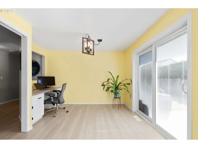 $535,000 | 387 Southeast 7th Avenue, Canby, OR 97013