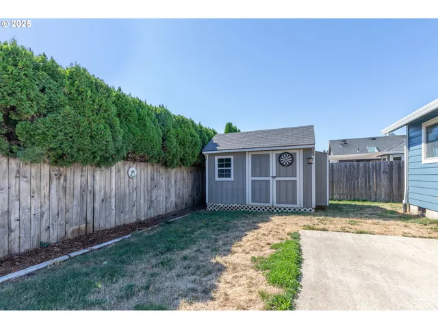 $535,000 | 387 Southeast 7th Avenue, Canby, OR 97013