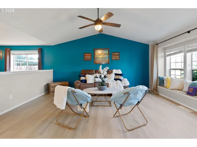 $535,000 | 387 Southeast 7th Avenue, Canby, OR 97013