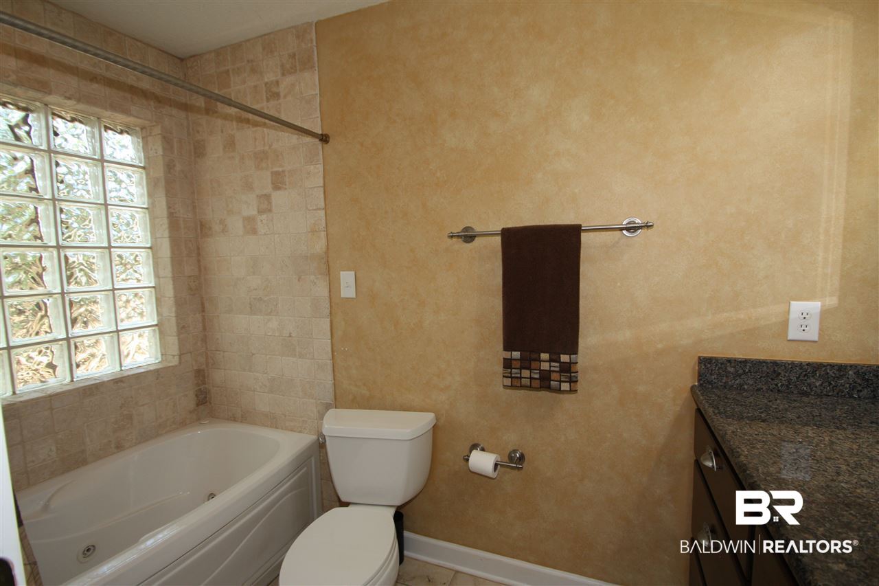 950 McNeil Avenue Mobile, AL 36609 - Photo 12 of 16