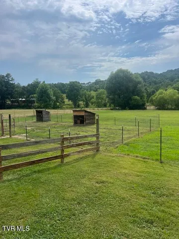 $360,000 | 365 Guthries Greene Road, Bulls Gap, TN 37711