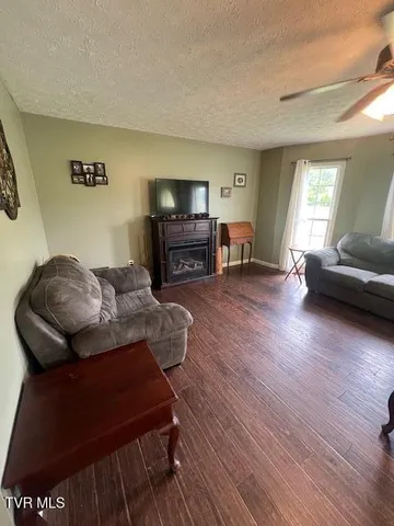 $360,000 | 365 Guthries Greene Road, Bulls Gap, TN 37711