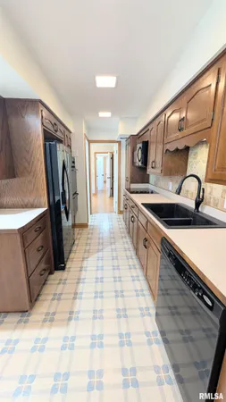 $279,900 | 804 Hilldale Avenue, Washington, IL 61571