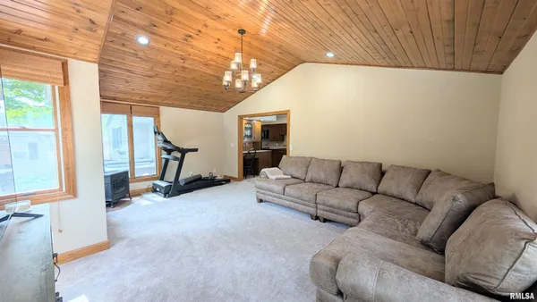 $279,900 | 804 Hilldale Avenue, Washington, IL 61571