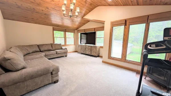 $279,900 | 804 Hilldale Avenue, Washington, IL 61571
