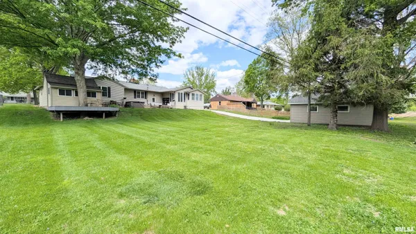 $279,900 | 804 Hilldale Avenue, Washington, IL 61571