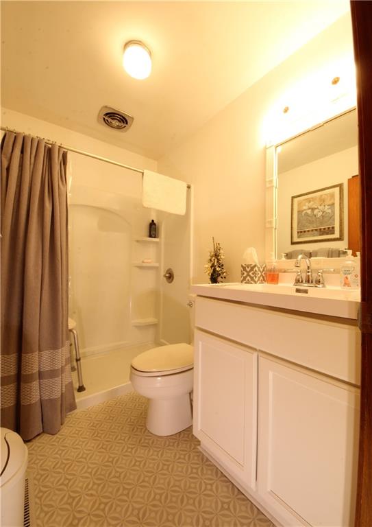 3203 South Holt Road Indianapolis, IN 46221 - Photo 5 of 15 Gallery Image 5