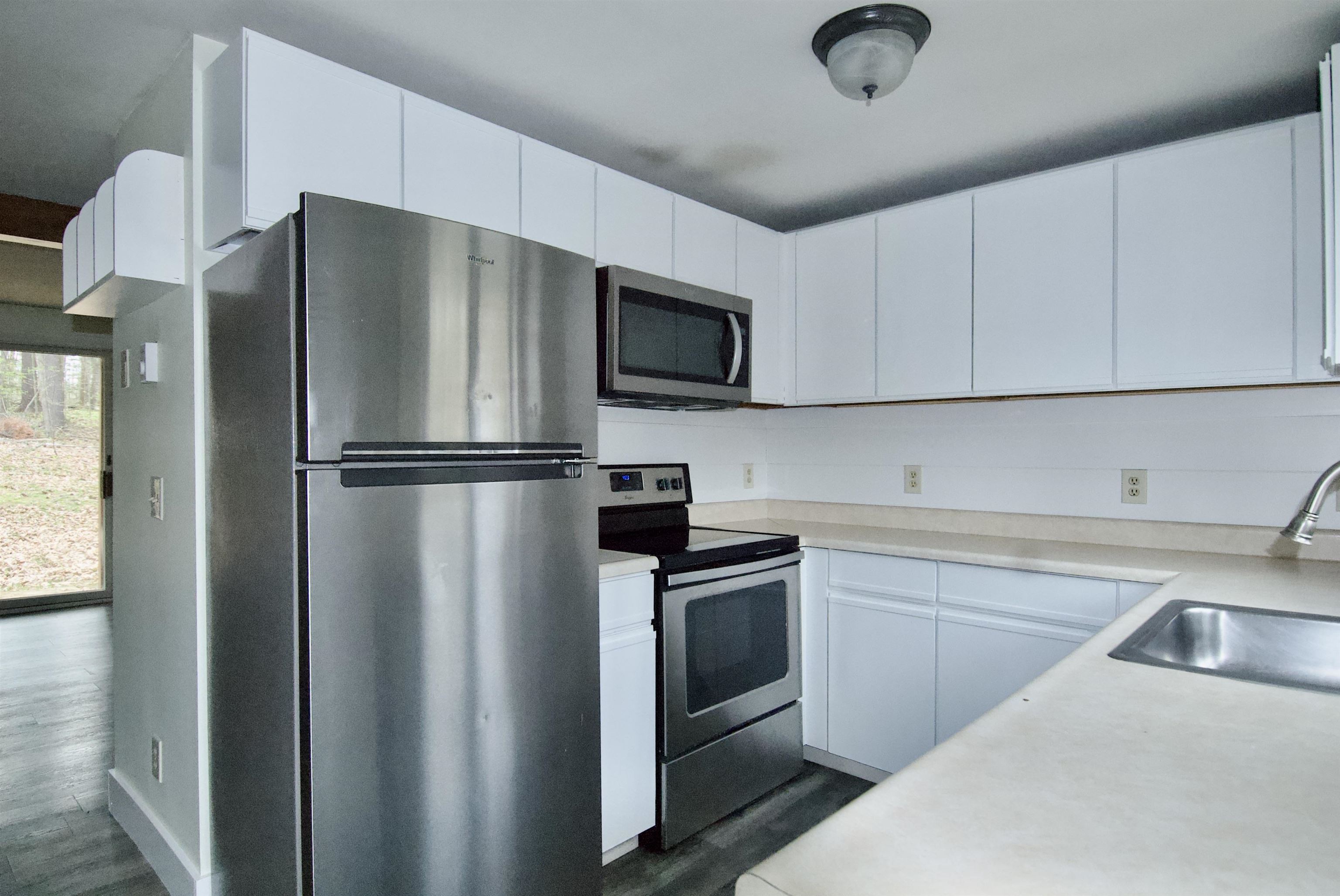 23 Old Stagecoach Road, Unit 5 Epping, NH 03042 - Photo 13 of 18