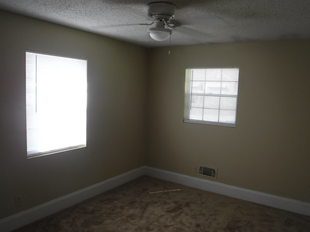 1766 Kissingbower Road Augusta, GA 30904 - Photo 5 of 25