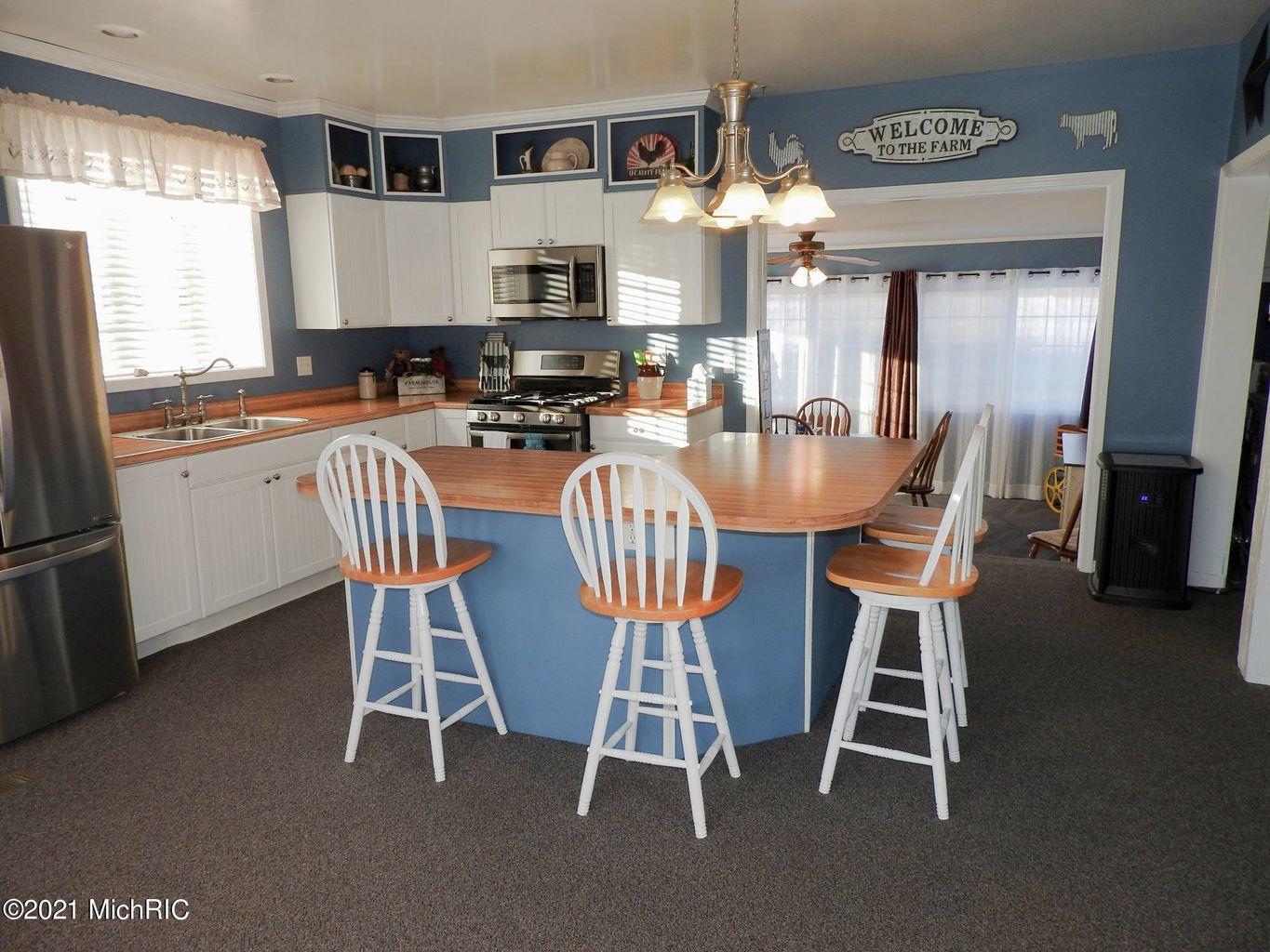 108 South Fillmore Road Coldwater, MI 49036 - Photo 2 of 16 Kitchen