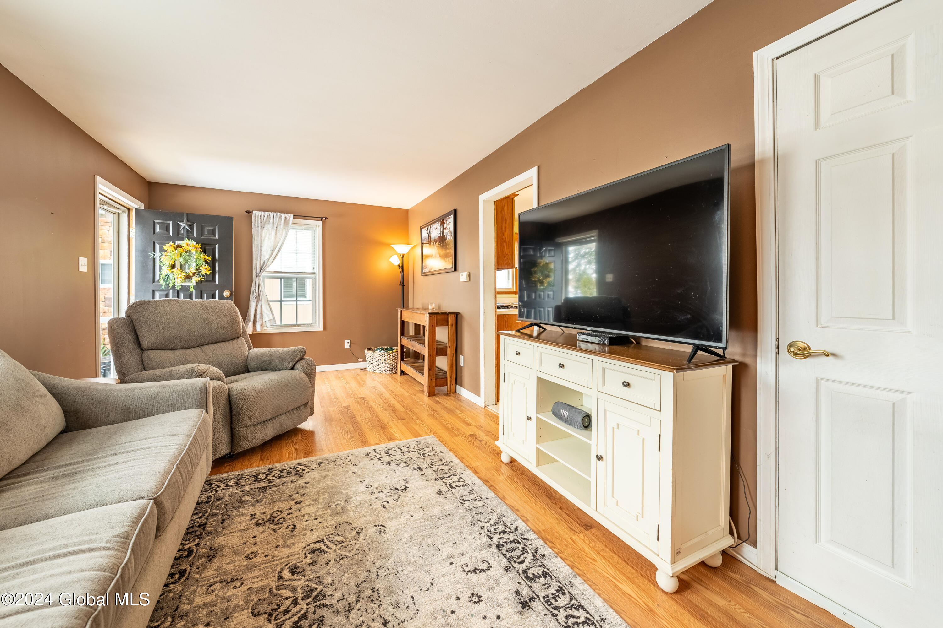 714 Curry Road Rotterdam, NY 12306 - Photo 4 of 22 DSC07525-HDR