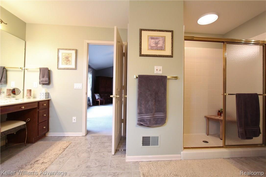 17221 Orchard Ridge Road Northville, MI 48168 - Photo 26 of 42 Master Bath2.jpg