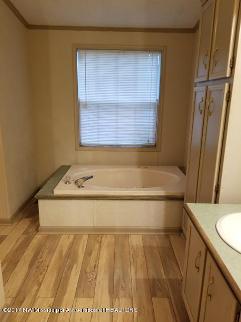 270 Leewood Road Holly Springs, MS 38635 - Photo 23 of 36 IMG_3128