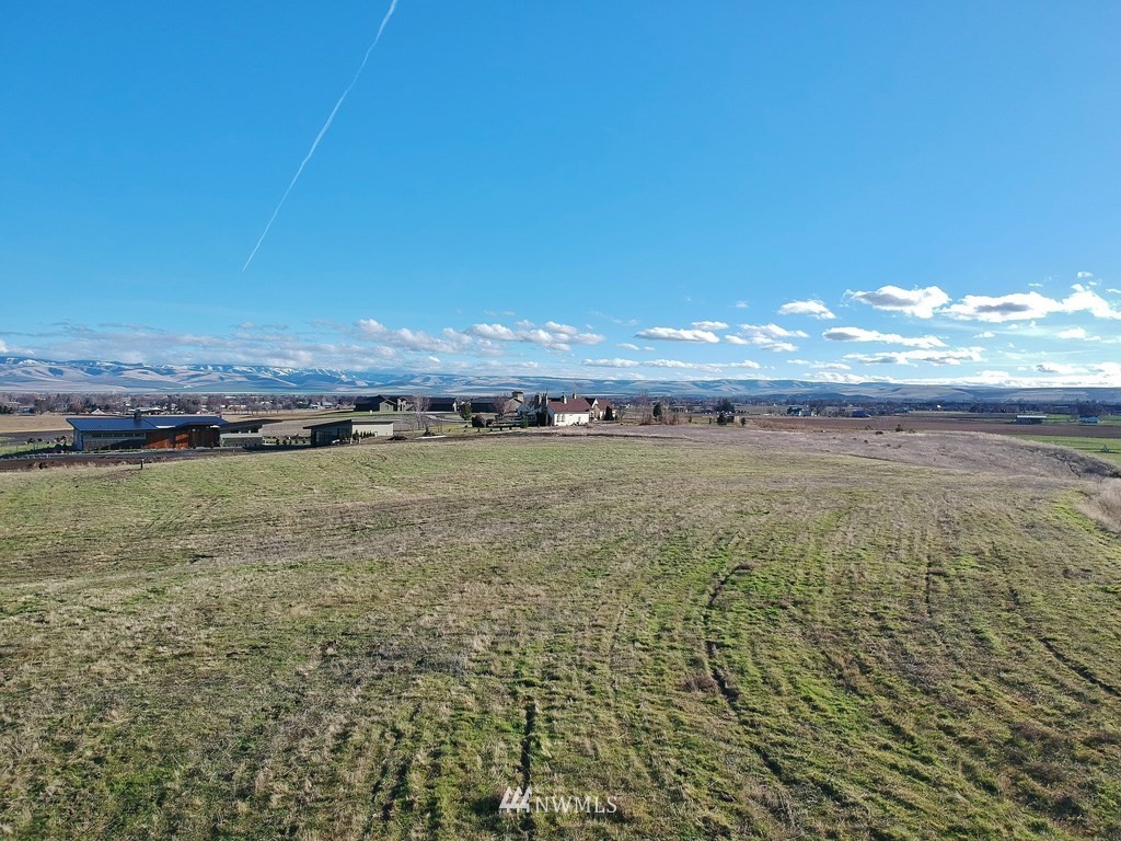 103 Red Hawk Road Walla Walla, WA 99362 - Photo 5 of 6