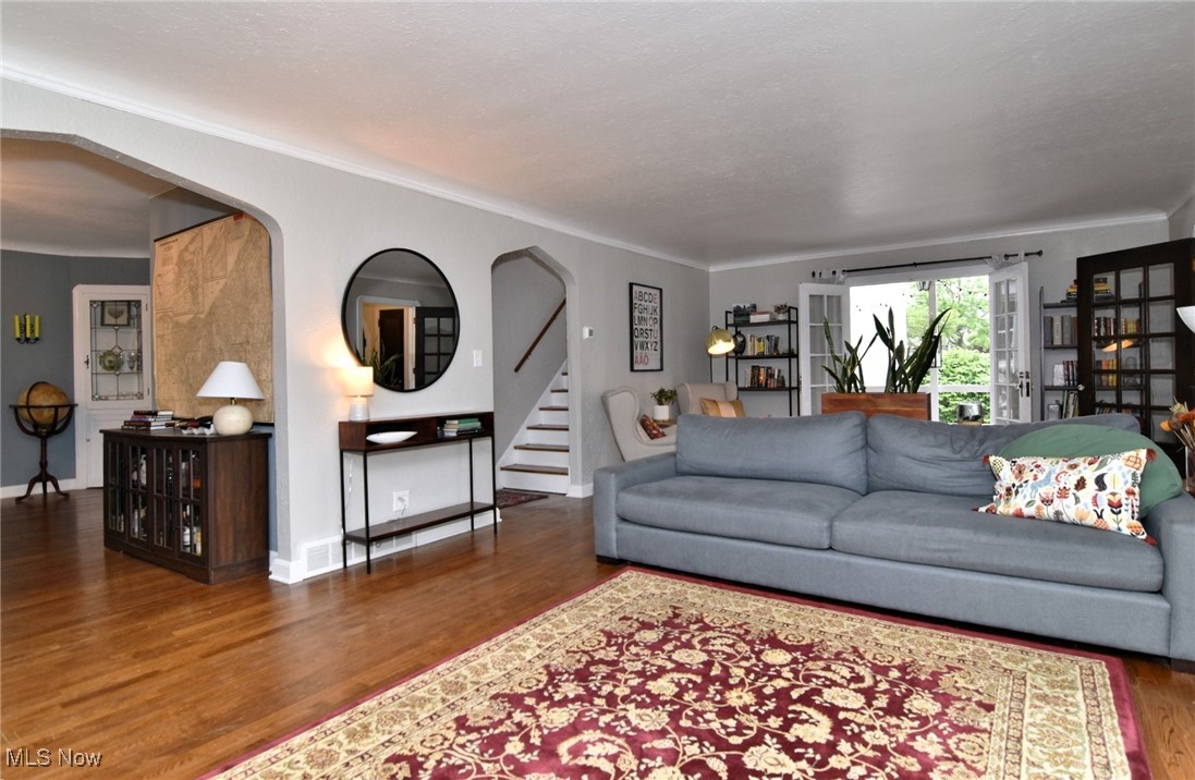 2369 Queenston Road Cleveland, OH 44118 - Photo 11 of 46 Gallery Image 11