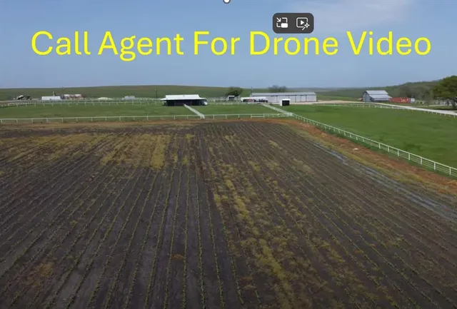 a view of a terrace with sky view