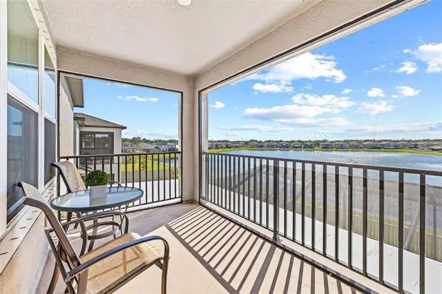 a picture of a bathroom with mirror
