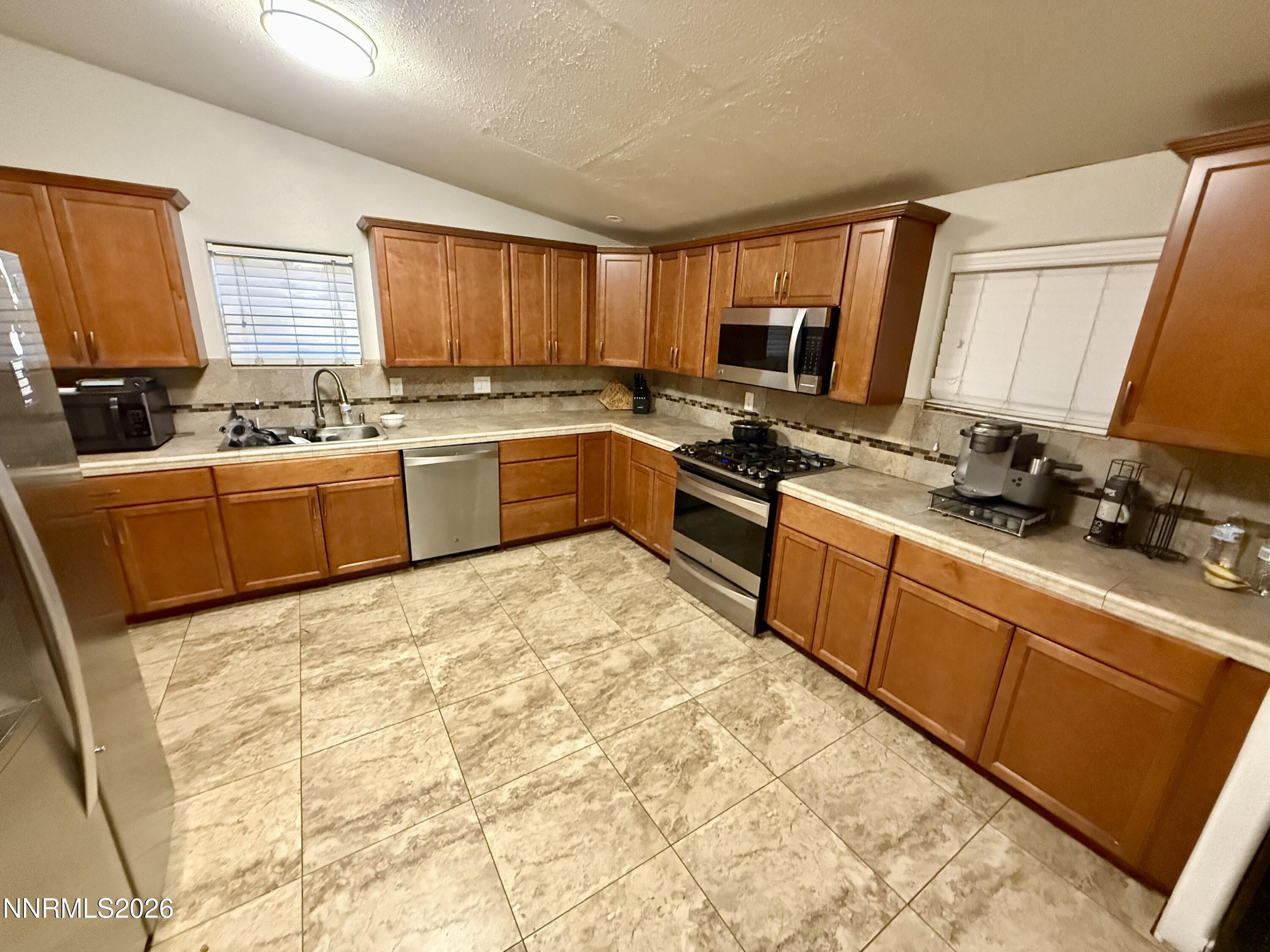 16380 Enargite Circle Reno, NV 89521 - Photo 9 of 27 viwe