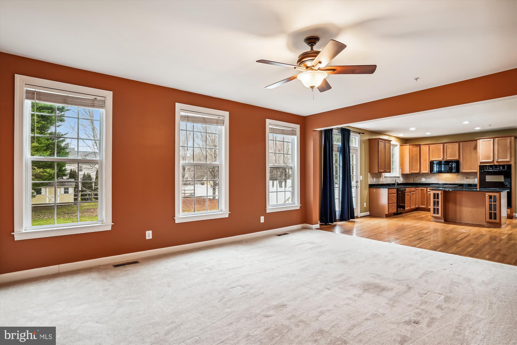 102 Holly Road Edgewater, MD 21037 - Photo 27 of 72 FamilyRoom