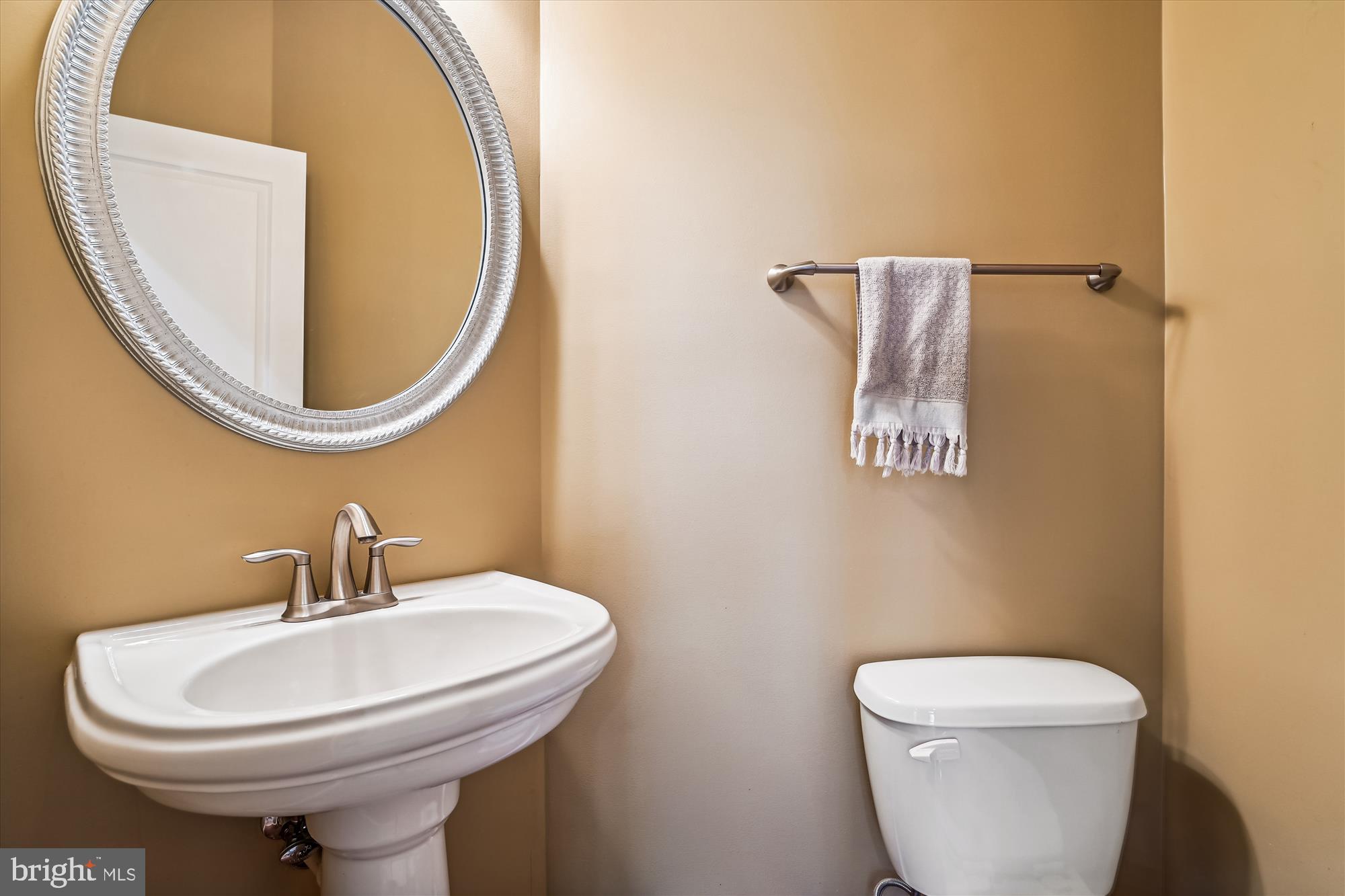 102 Holly Road Edgewater, MD 21037 - Photo 29 of 72 Powder Room