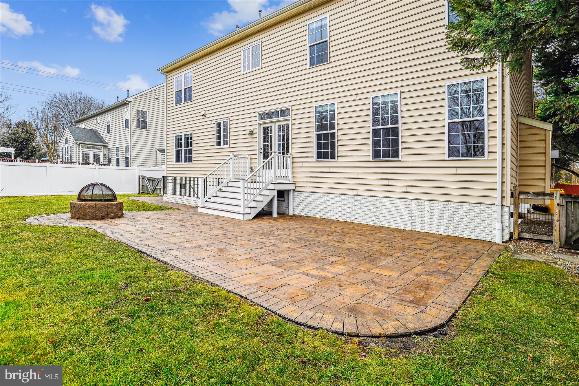 102 Holly Road Edgewater, MD 21037 - Photo 30 of 72 Perfect patio for al-fresco dining!