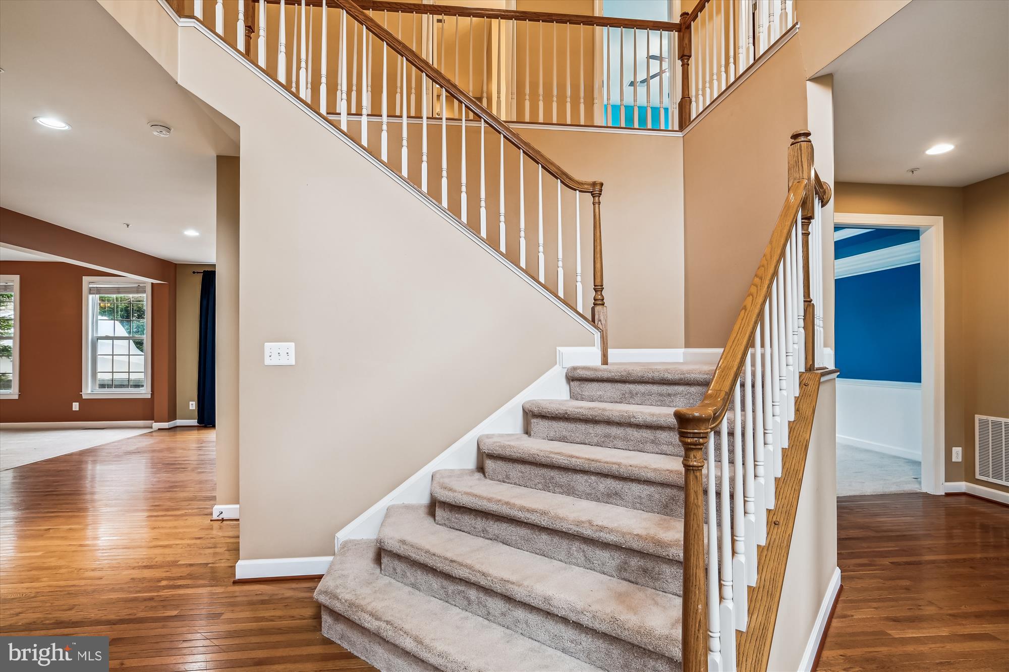 102 Holly Road Edgewater, MD 21037 - Photo 4 of 72 Foyer