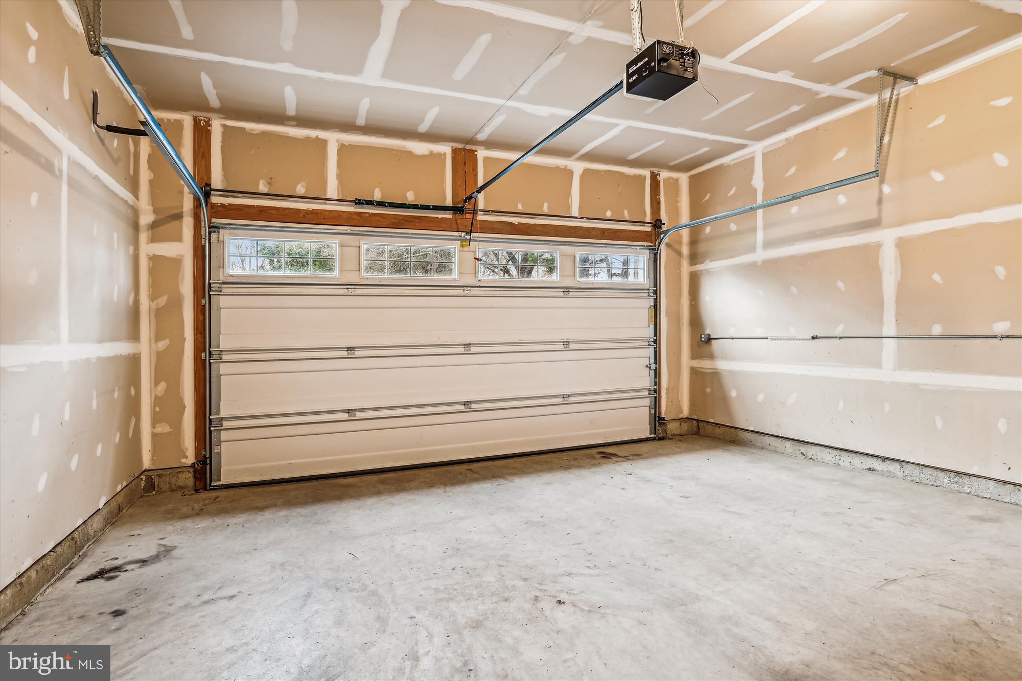 102 Holly Road Edgewater, MD 21037 - Photo 68 of 72 2 car garage
