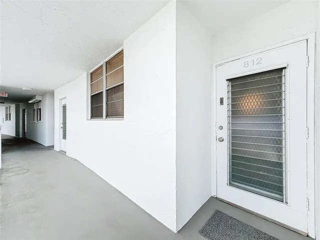 $2,250 | 2731 Northeast 14th Street Causeway, Unit 812, Pompano Beach, FL 33062