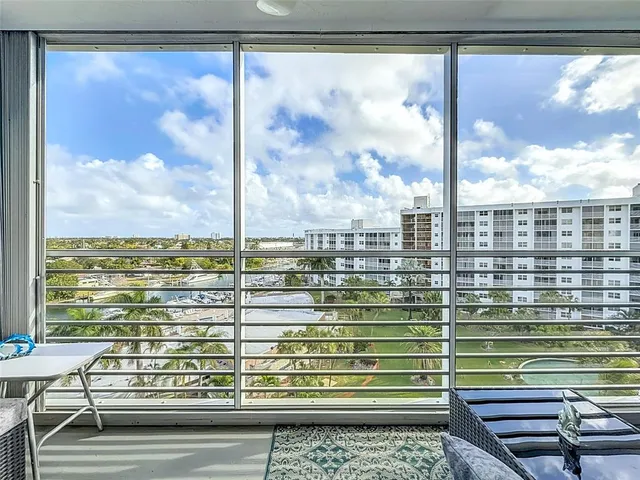 $2,250 | 2731 Northeast 14th Street Causeway, Unit 812, Pompano Beach, FL 33062