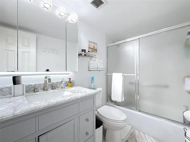 $2,250 | 2731 Northeast 14th Street Causeway, Unit 812, Pompano Beach, FL 33062