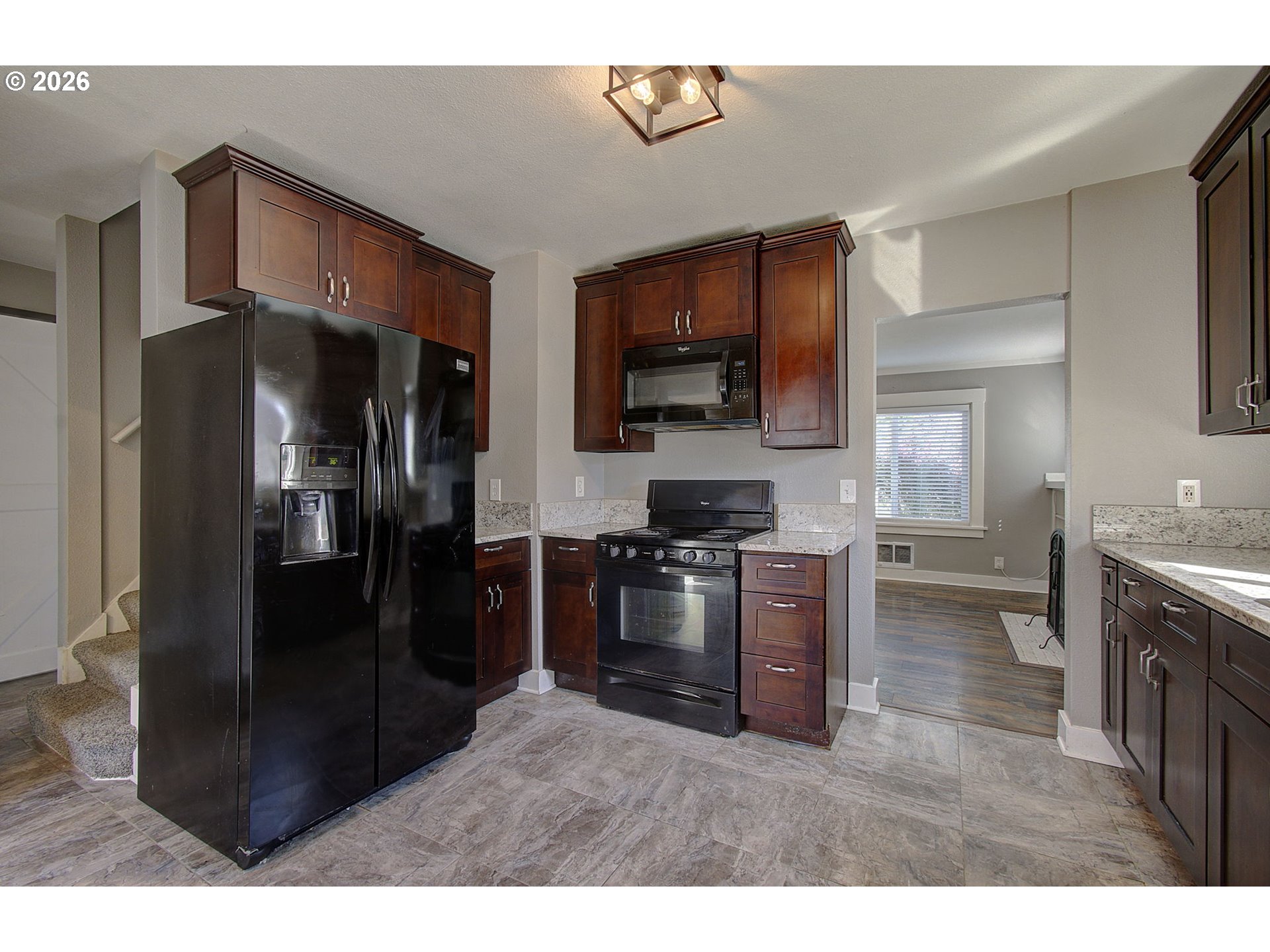 421 24th Avenue Longview, WA 98632 - Photo 7 of 31