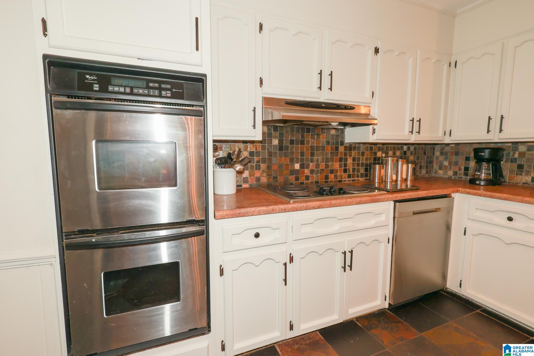 1624 Moss Rock Road Birmingham, AL 35226 - Photo 8 of 31